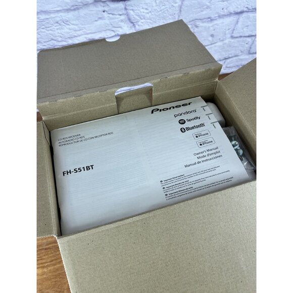 Pioneer FH-S51BT Bluetooth CD Player iPhone Android Pandora AM FM USB Aux 4Ch 2v - Picture 4 of 9